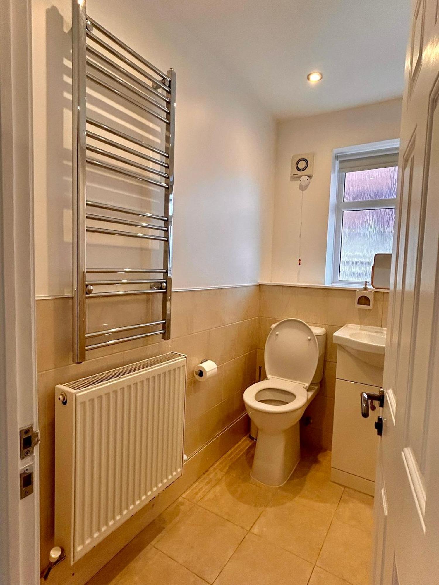Holiday home Nature Inspired With 3 - 10 Mins From Manchester Airport Timperley