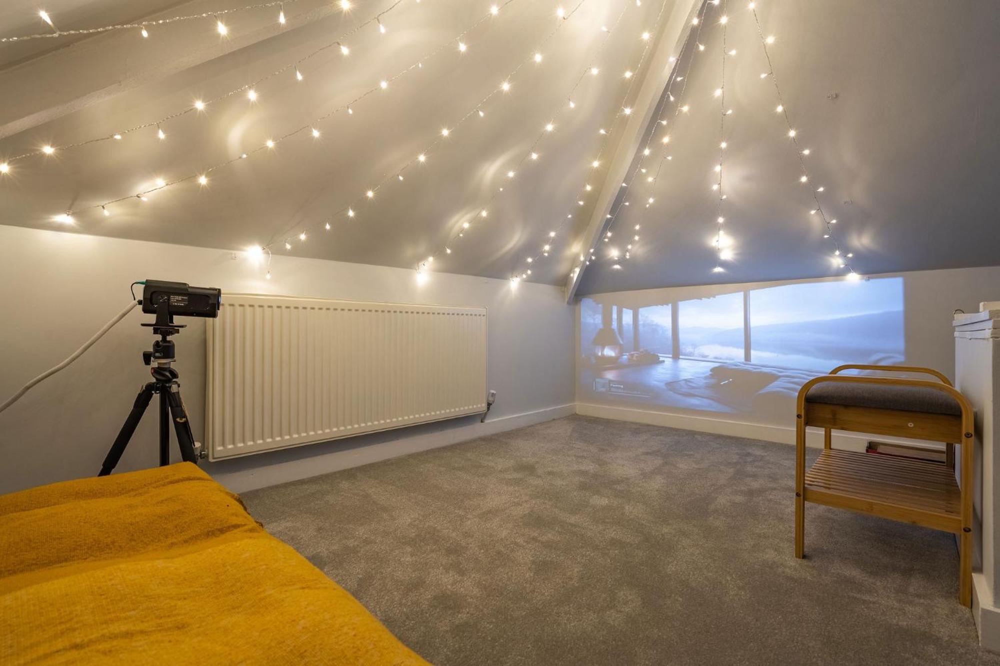 Nature Inspired With 3 - 10 Mins From Manchester Airport *
